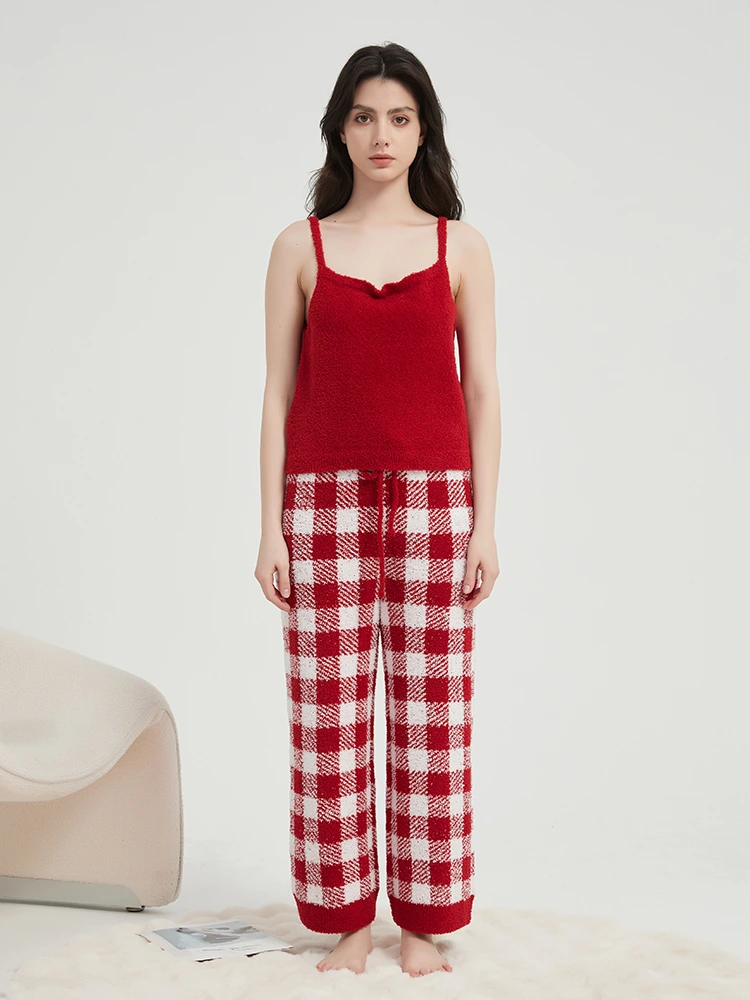 What fabric solves lint shedding problems for velvet loungewear? What fabric solves lint shedding problems for velvet loungewear?